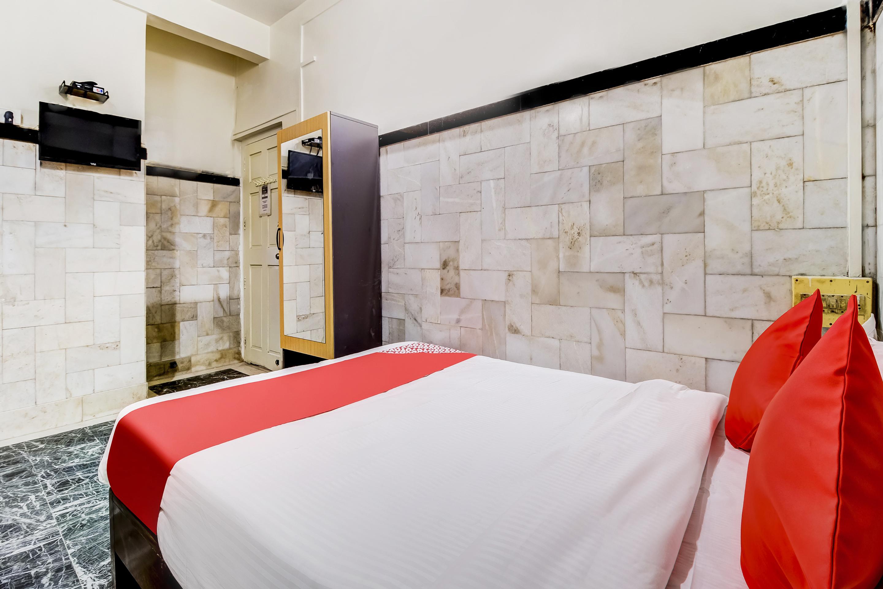 Super Oyo Hotel Dreamland Mumbai Luaran gambar