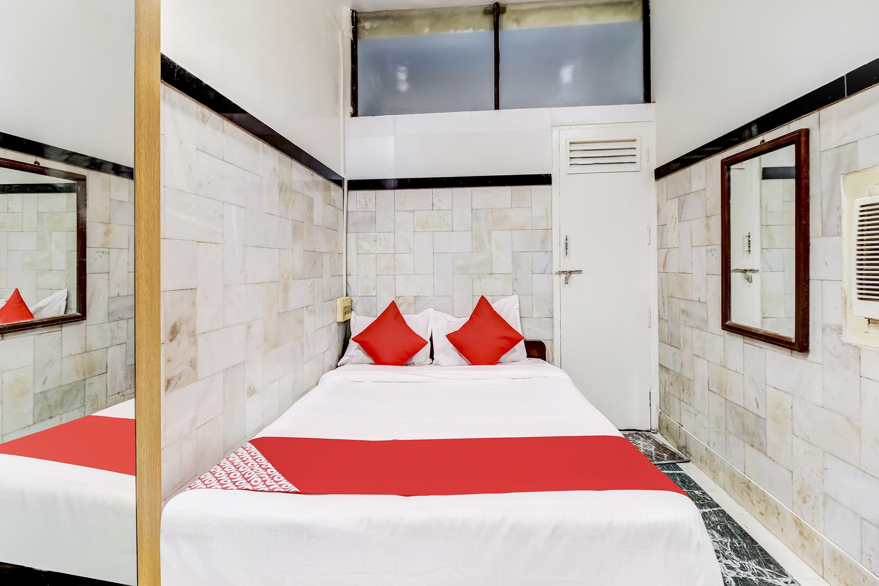 Super Oyo Hotel Dreamland Mumbai Luaran gambar