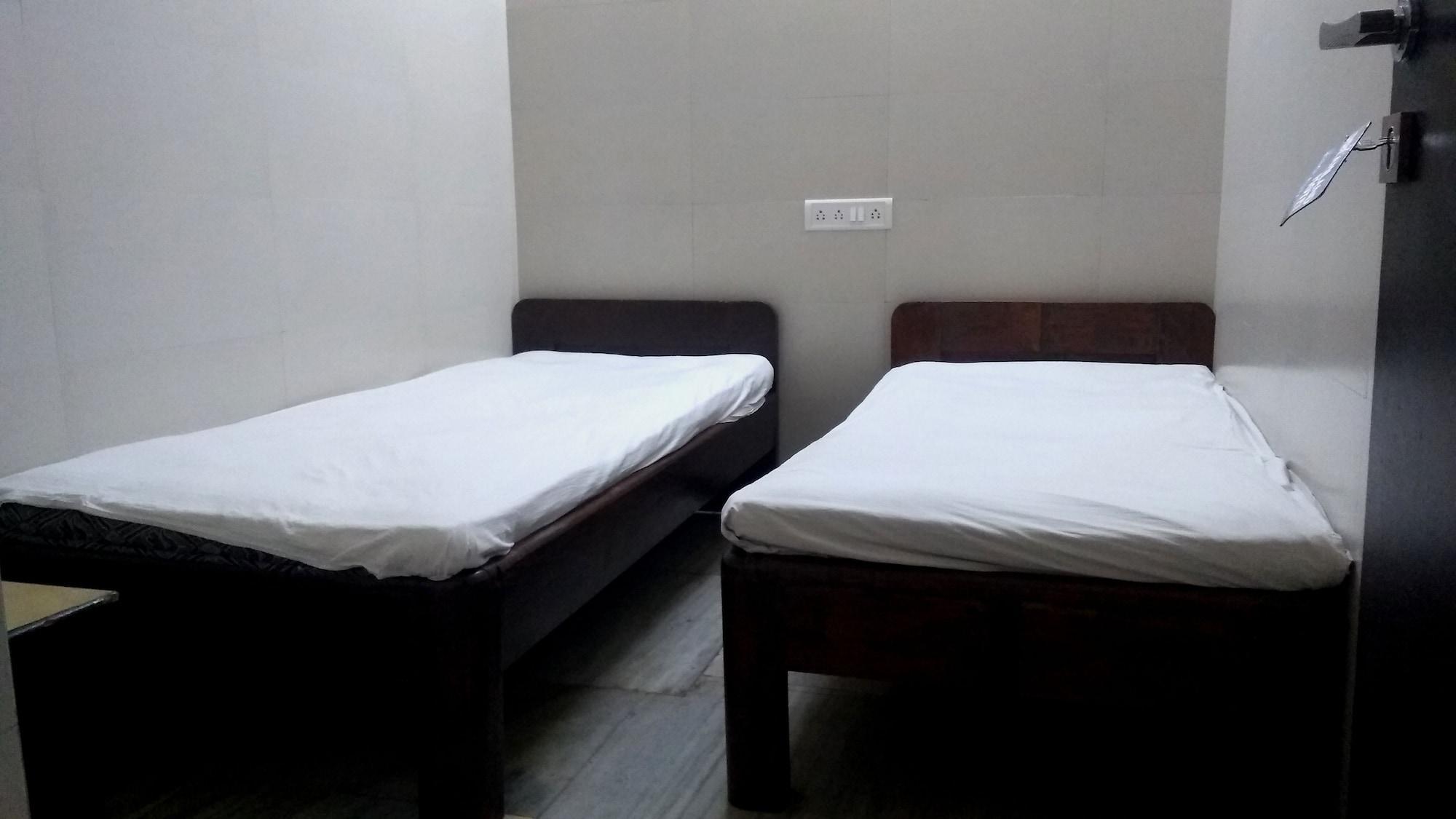 Super Oyo Hotel Dreamland Mumbai Luaran gambar