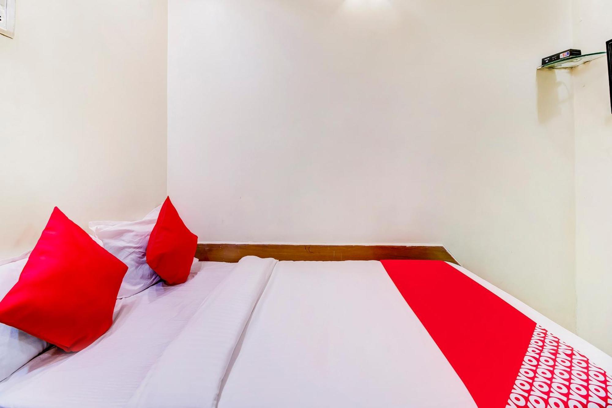 Super Oyo Hotel Dreamland Mumbai Luaran gambar