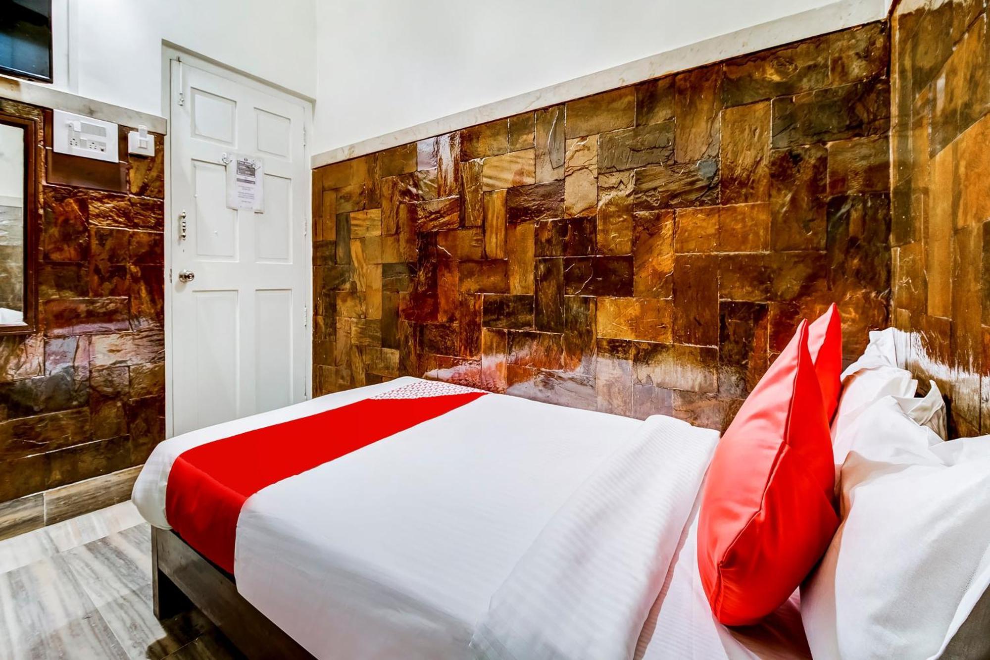 Super Oyo Hotel Dreamland Mumbai Luaran gambar