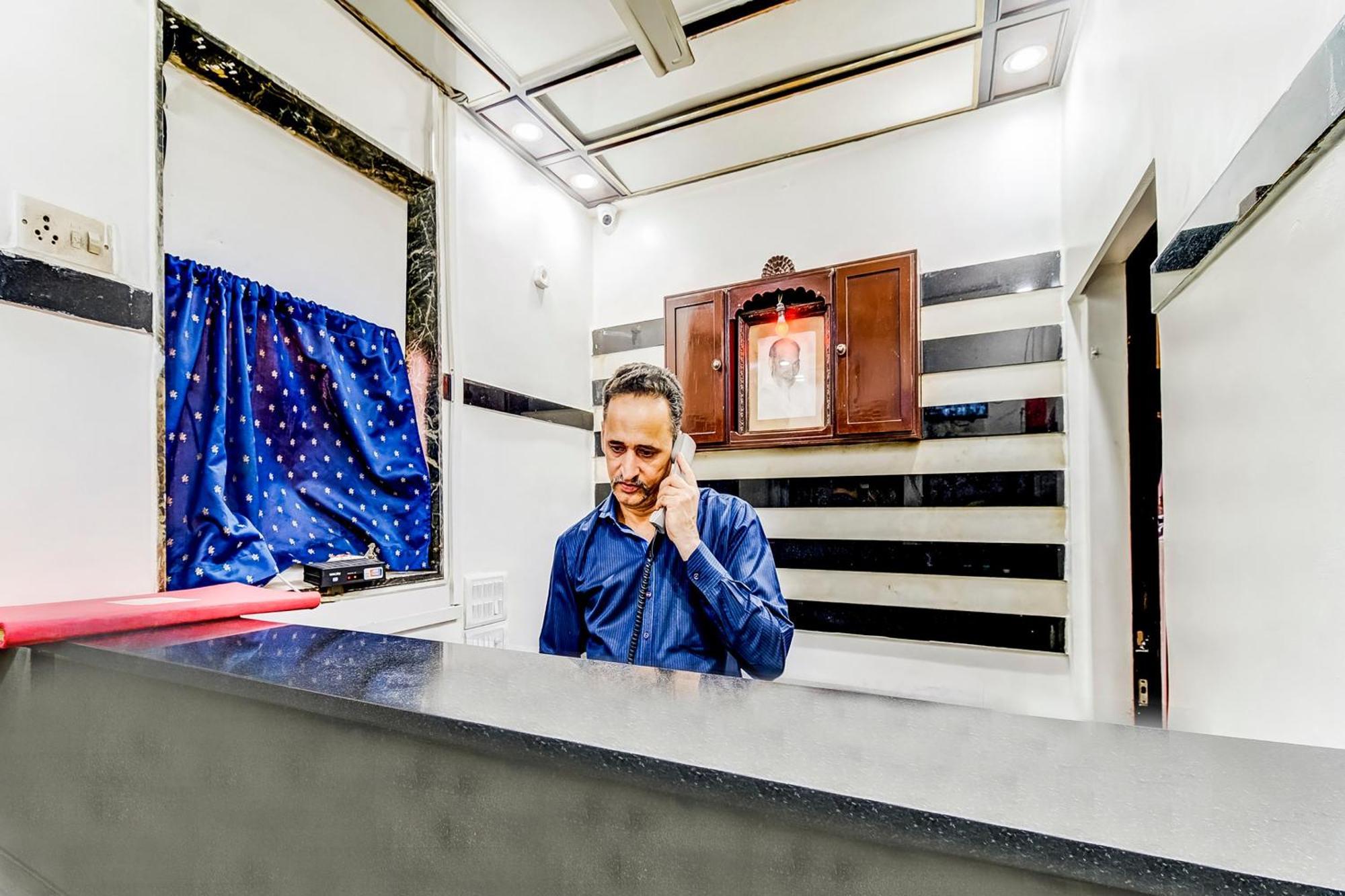 Super Oyo Hotel Dreamland Mumbai Luaran gambar