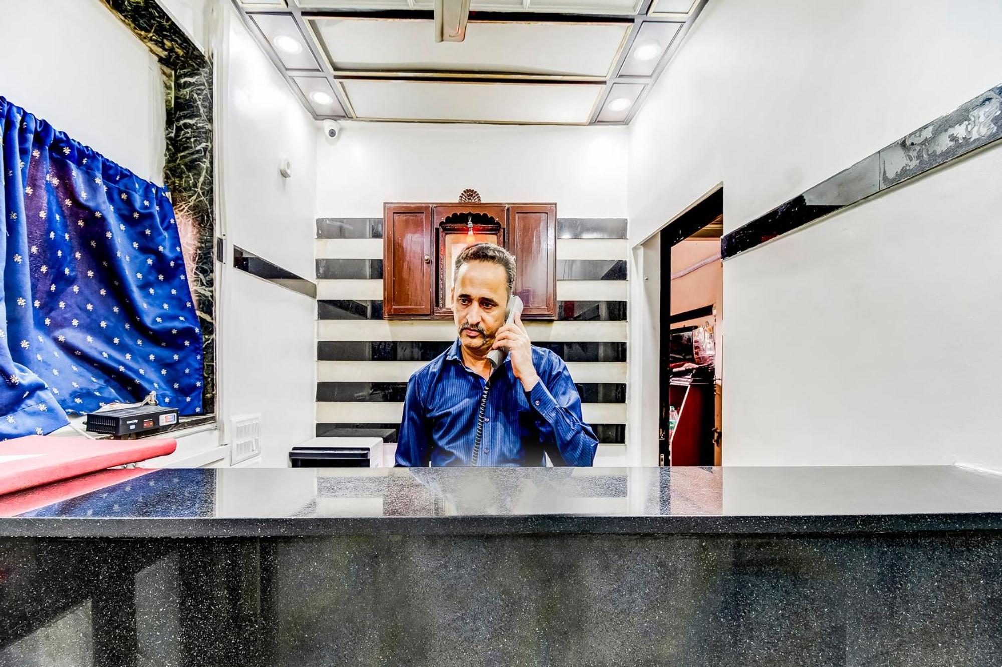 Super Oyo Hotel Dreamland Mumbai Luaran gambar