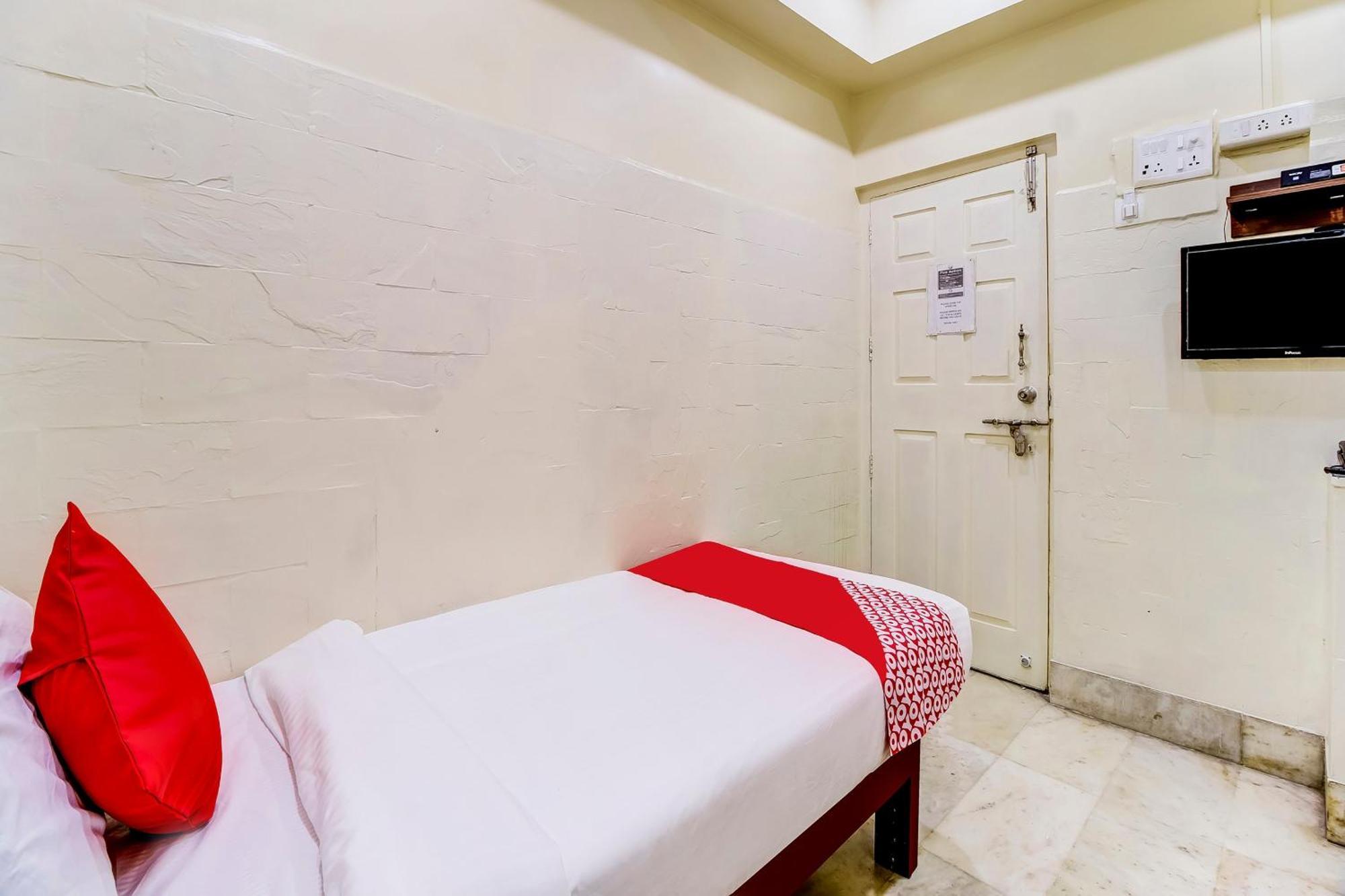 Super Oyo Hotel Dreamland Mumbai Luaran gambar