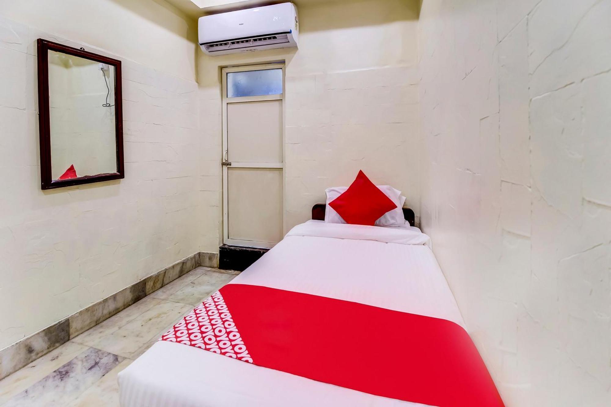 Super Oyo Hotel Dreamland Mumbai Luaran gambar