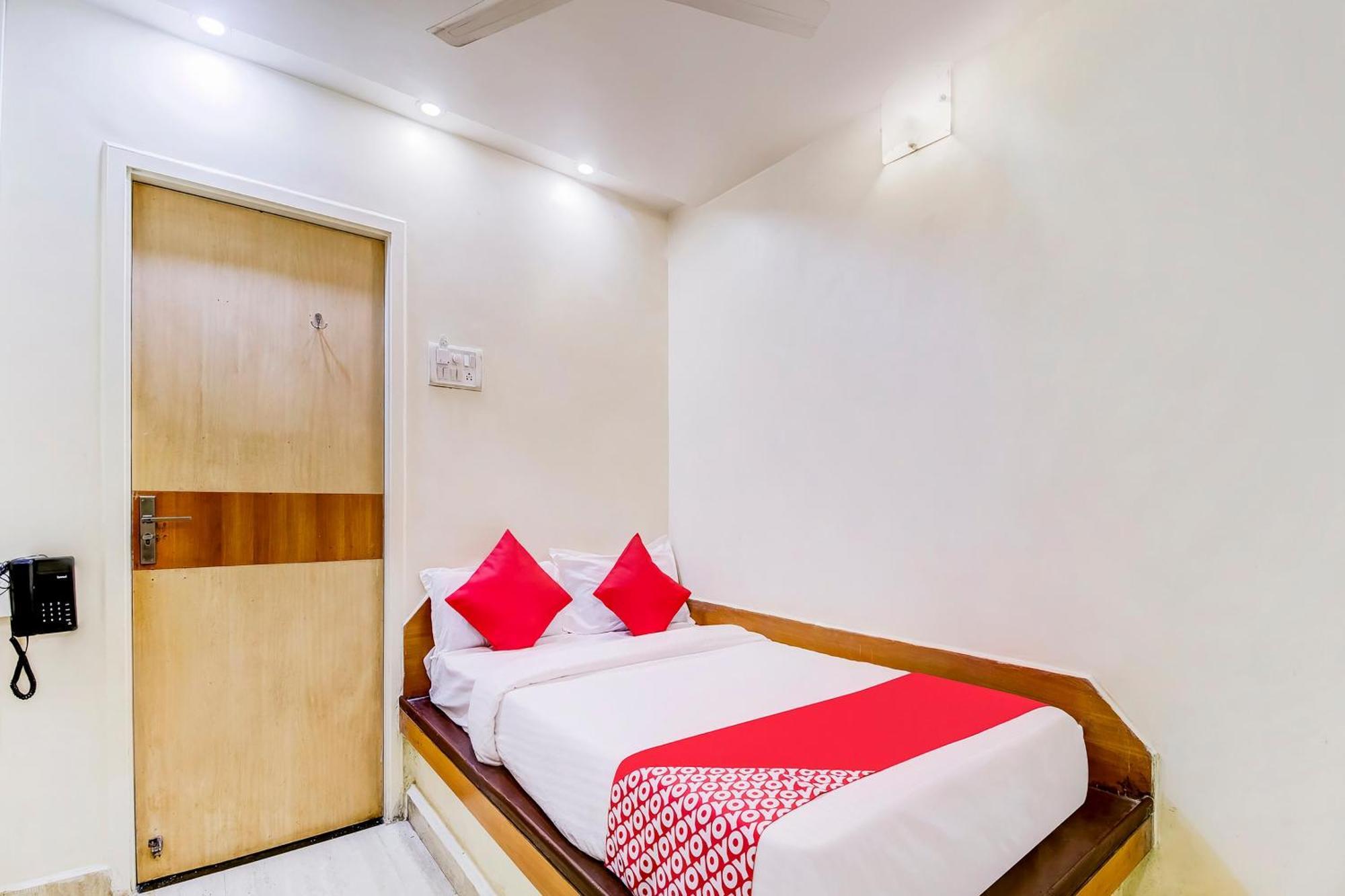 Super Oyo Hotel Dreamland Mumbai Luaran gambar