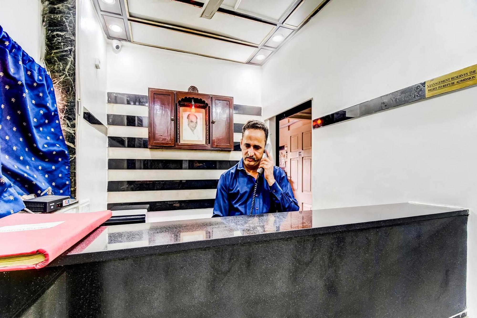 Super Oyo Hotel Dreamland Mumbai Luaran gambar